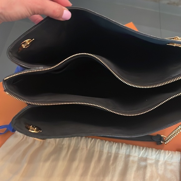 Louis Vuitton Black VM hobo bag - Picture 3 of 10